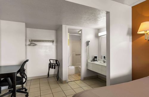 Lincoln Hotel | Americas Best Value Inn Lincoln