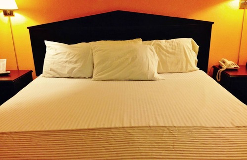 Macomb Hotel | Americas Best Value Inn Macomb