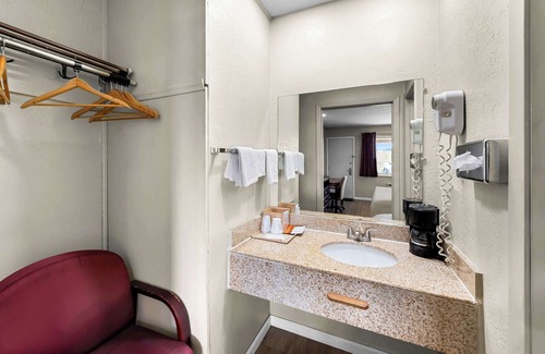 Marion Hotel | Americas Best Value Inn Marion, OH