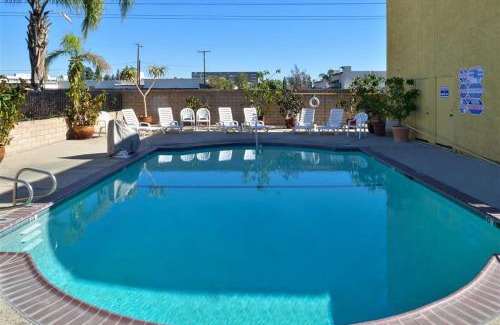 Fontana Hotel | Americas Best Value Inn & Suites - Fontana