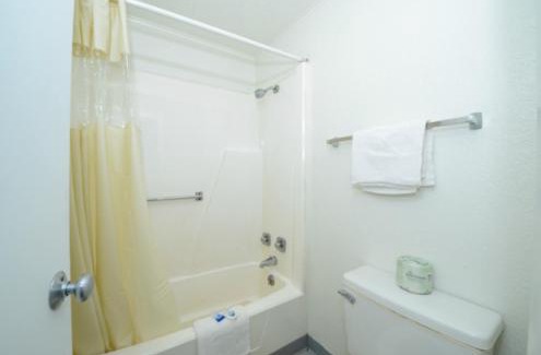 Jackson Hotel | Americas Best Value Inn & Suites Jackson