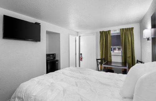Jonesville Hotel | Americas Best Value Inn Jonesville/Hillsdale