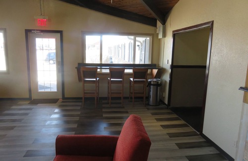 Story City Hotel | Americas Best Value Inn Story City