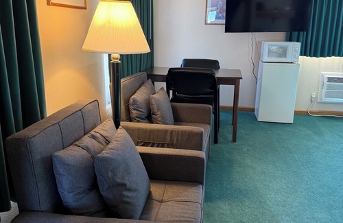 Torrington Hotel | Americas Best Value Inn Torrington