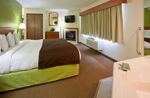Thief River Falls Hotel | AmericInn by Wyndham Thief River Falls