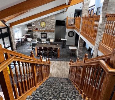 White Bear Lake Hotel | AmericInn by Wyndham White Bear Lake St. Paul