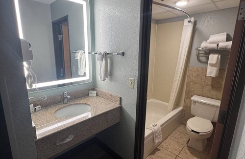 Albert Lea Hotel | AmericInn by Wyndham Albert Lea
