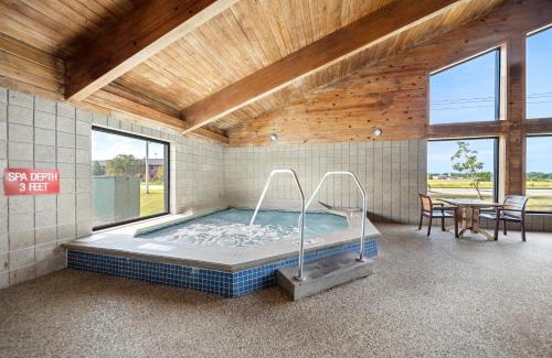 Ames Hotel | AmericInn by Wyndham Ames