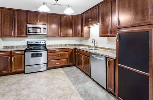 Burnsville Hotel | AmericInn by Wyndham Burnsville