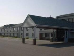 Laurium Hotel | AmericInn by Wyndham Calumet