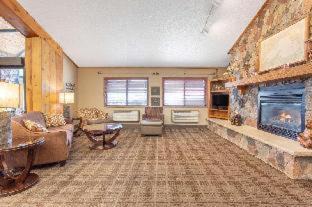 Laurium Hotel | AmericInn by Wyndham Calumet
