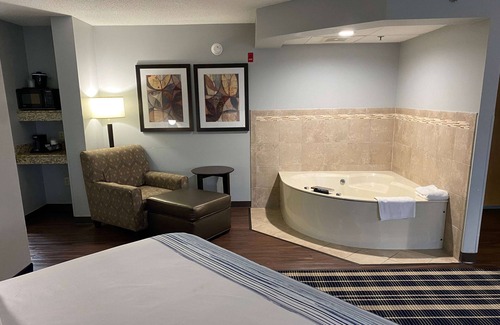 Chanhassen Hotel | AmericInn by Wyndham Chanhassen