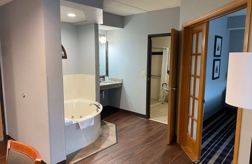 Chanhassen Hotel | AmericInn by Wyndham Chanhassen