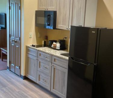 Fargo Hotel | AmericInn by Wyndham Fargo Medical Center