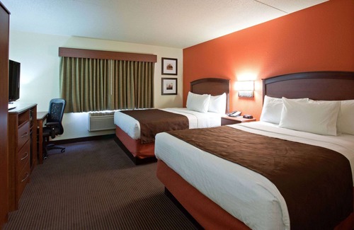 Grafton Hotel | AmericInn by Wyndham Grafton
