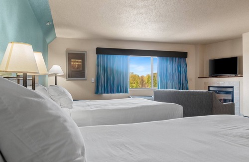 Bellevue Hotel | AmericInn by Wyndham Green Bay East