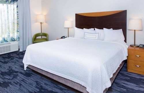 Hays Hotel | AmericInn by Wyndham Hays