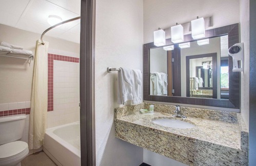 Hayward Hotel | AmericInn by Wyndham Hayward