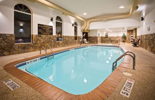 Hill City Hotel | AmericInn by Wyndham Hill City Mt Rushmore
