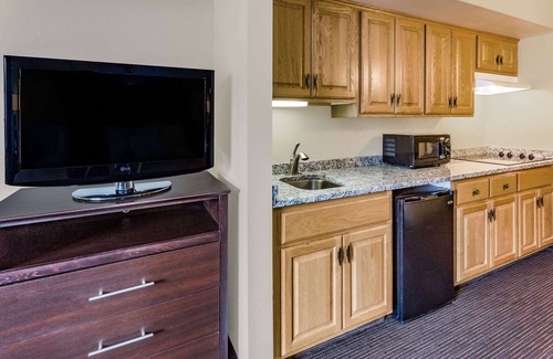Long Lake Hotel | AmericInn by Wyndham Hotel and Suites Long Lake