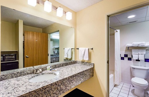 Long Lake Hotel | AmericInn by Wyndham Hotel and Suites Long Lake