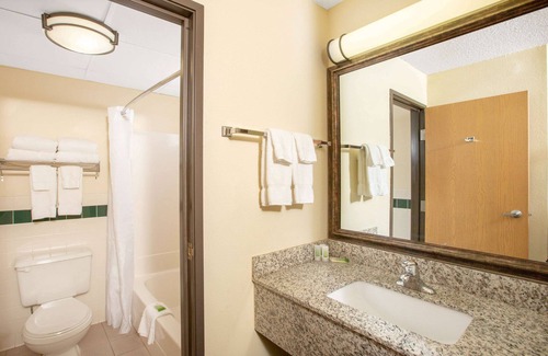 Kearney Hotel | AmericInn by Wyndham Kearney