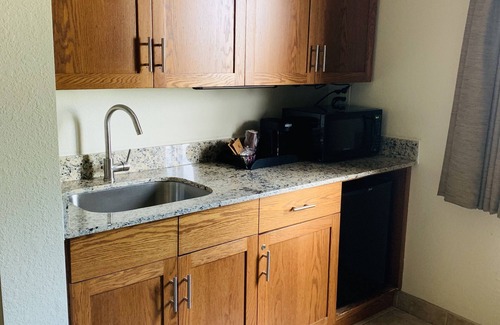 Kewanee Hotel | AmericInn by Wyndham Kewanee