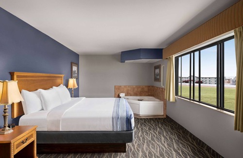 Laramie Hotel | AmericInn by Wyndham Laramie Near University of Wyoming