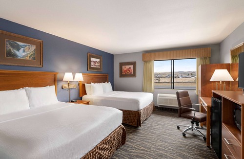 Laramie Hotel | AmericInn by Wyndham Laramie Near University of Wyoming