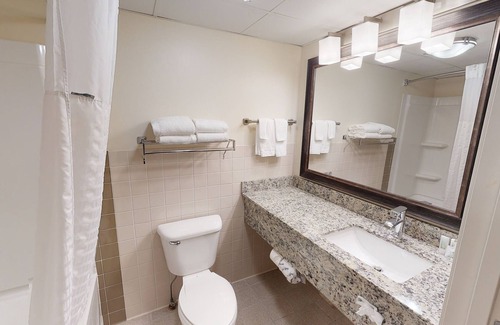 Mounds View Hotel | AmericInn by Wyndham Mounds View Minneapolis