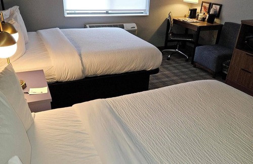 Mounds View Hotel | AmericInn by Wyndham Mounds View Minneapolis