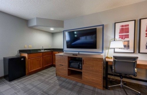 Monroe Hotel | AmericInn by Wyndham Monroe