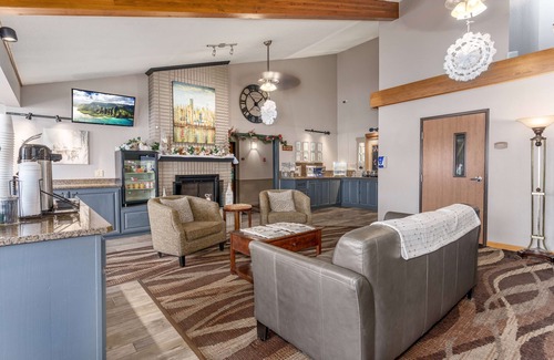 New Richmond Hotel | AmericInn by Wyndham New Richmond