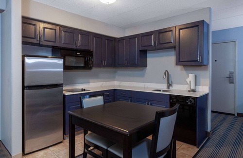 Orange Prairie Hotel | AmericInn by Wyndham Peoria