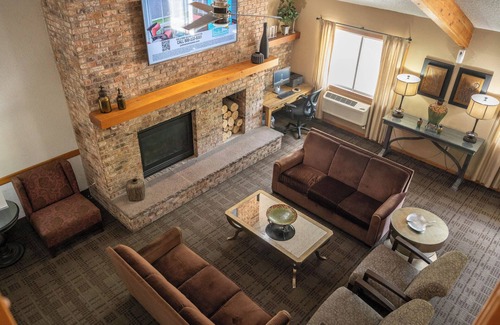 Red Wing Hotel | AmericInn by Wyndham Red Wing