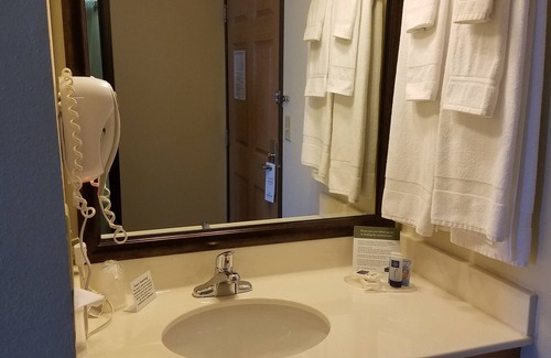 Rice Lake Hotel | AmericInn by Wyndham Rice Lake