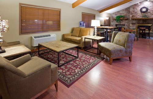 Rice Lake Hotel | AmericInn by Wyndham Rice Lake