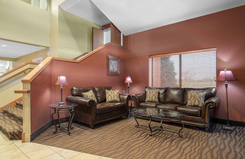 Rochester Hotel | AmericInn by Wyndham Rochester