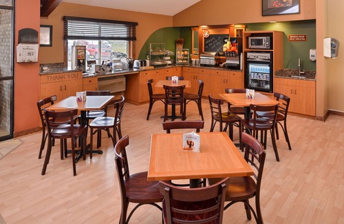 St. Cloud Hotel | AmericInn by Wyndham St. Cloud MN I-94
