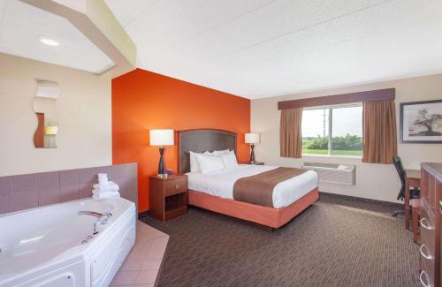 St. Cloud Hotel | AmericInn by Wyndham St Cloud MN I-94