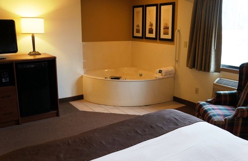Two Harbors Hotel | AmericInn by Wyndham Two Harbors Near Lake Superior