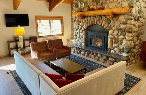 Tofte Hotel | AmericInn by Wyndham Tofte Near Lake Superior