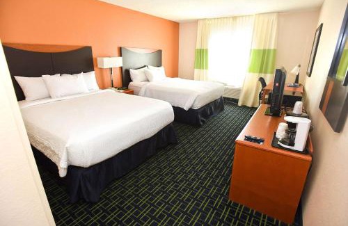 Southwest Topeka Hotel | AmericInn by Wyndham Topeka