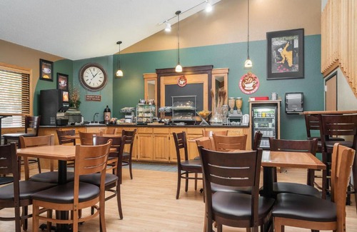 Detroit Lakes Hotel | AmericInn by Wyndham Detroit Lakes