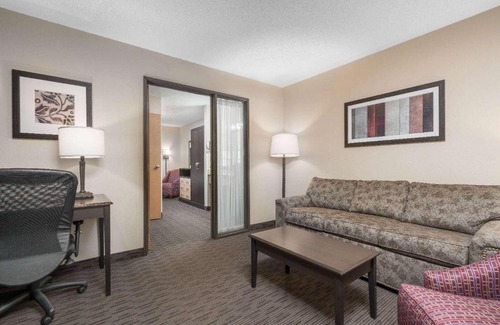 Detroit Lakes Hotel | AmericInn by Wyndham Detroit Lakes