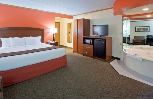 Virginia Hotel | AmericInn by Wyndham Virginia