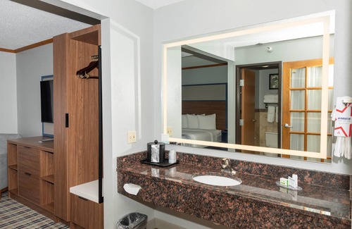 Virginia Hotel | AmericInn by Wyndham Virginia