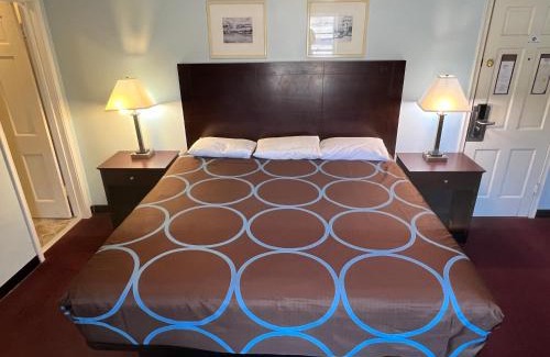 St Croix Falls Hotel | AmeriVu Inn & Suites - St Croix Falls