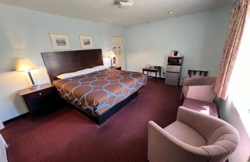 St Croix Falls Hotel | AmeriVu Inn & Suites - St Croix Falls