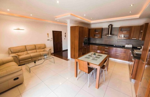 San Tumas Apartment | Amethyst 3 bedroom apartment with sea view